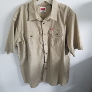 Wrangler Premium Quality Mens Xl Khaki Pocket Button Up Work Shirt